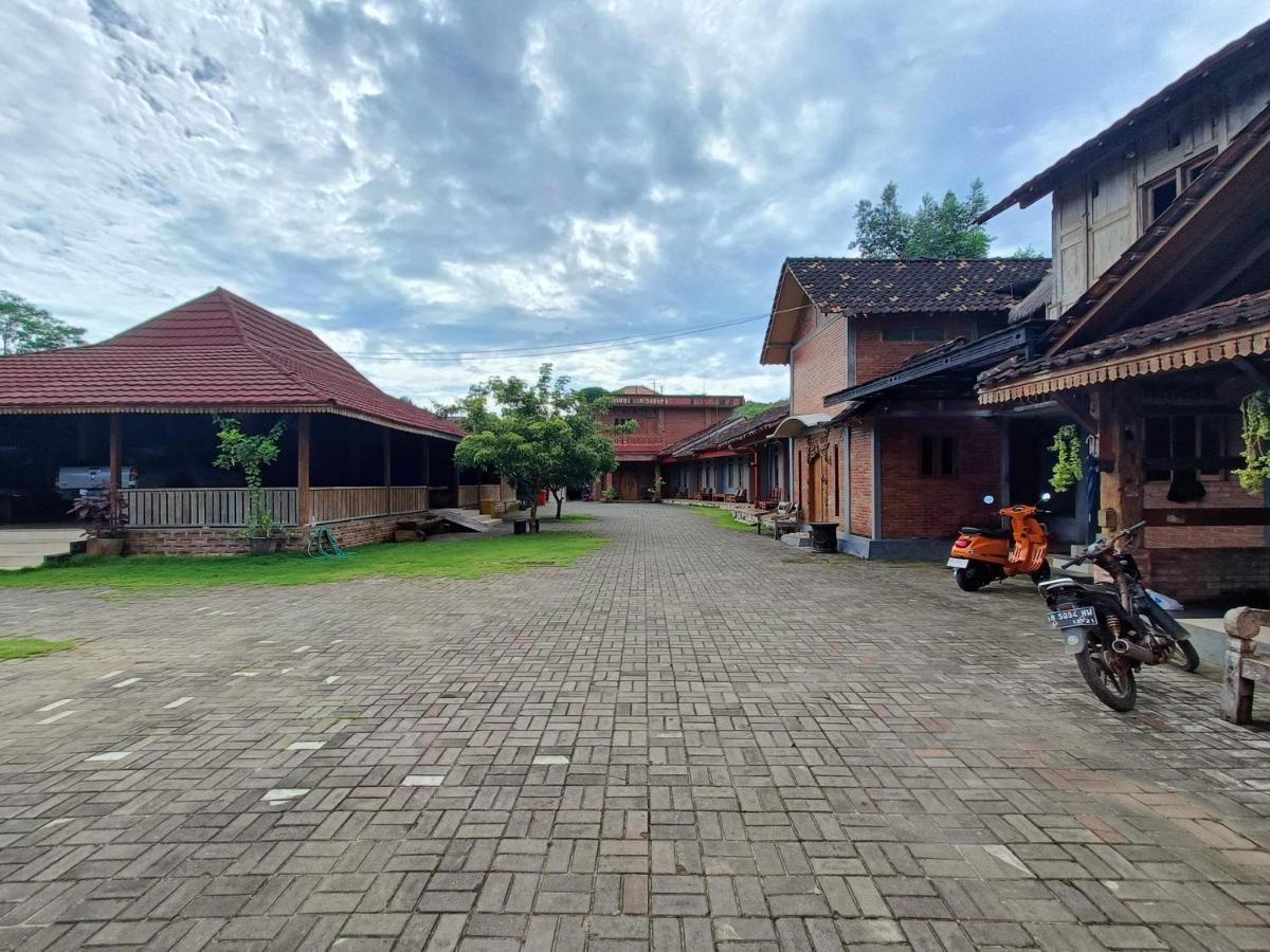 Jogo Segoro Homestay RedPartner near Pantai Sundak Gunungkidul Ngandong Bagian luar foto