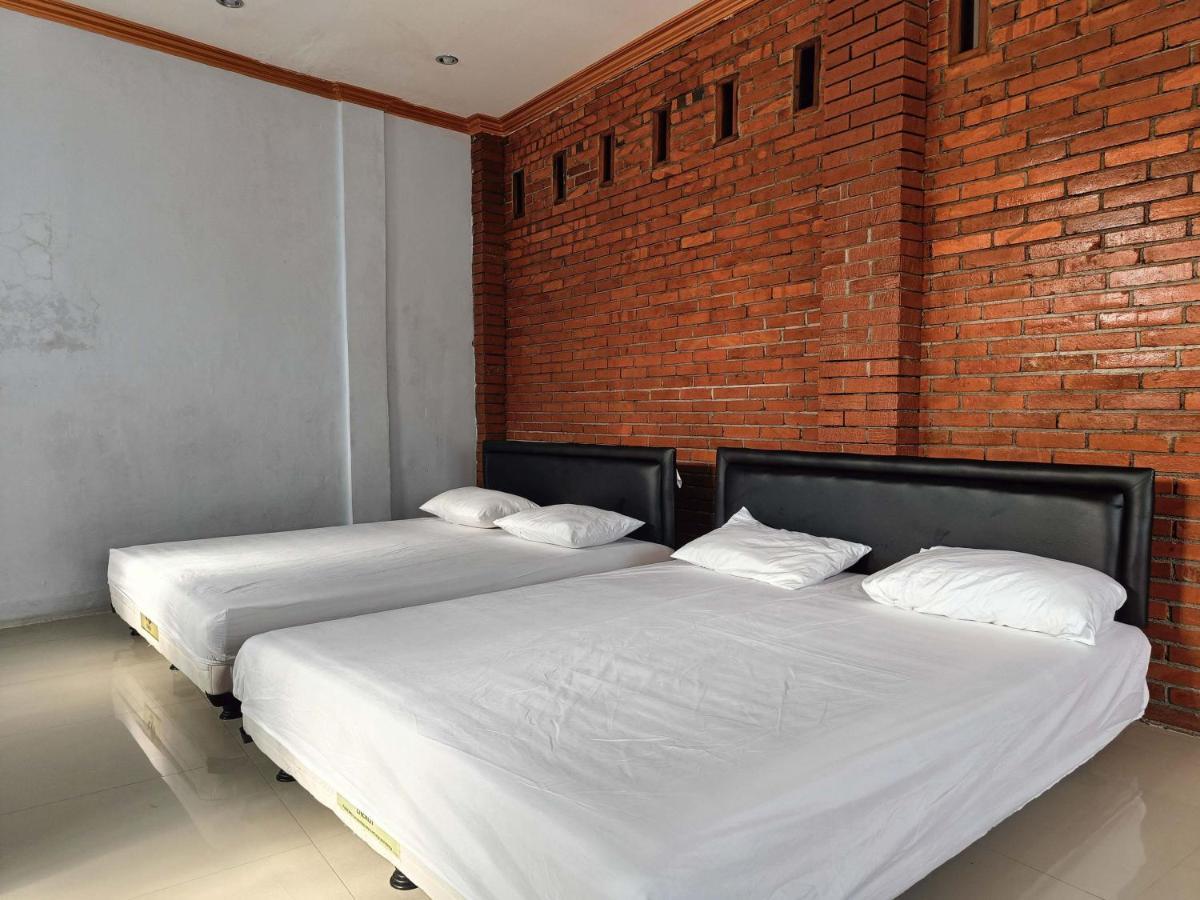 Jogo Segoro Homestay RedPartner near Pantai Sundak Gunungkidul Ngandong Bagian luar foto